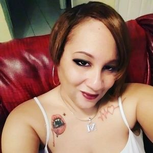 Meet your Posher, Yvette